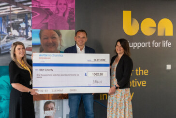 Ben receives donation from Messe Frankfurt