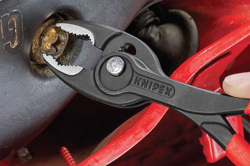 Knipex showcases its TwinGrip slip joint pliers