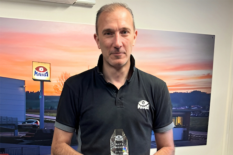 MAHA UK rewards service engineer for 25 years